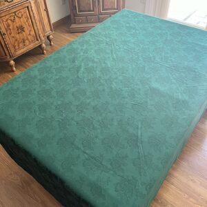 Damask Long Green Tablecloth Floral & Leaf Christmas Holiday 112"x60"